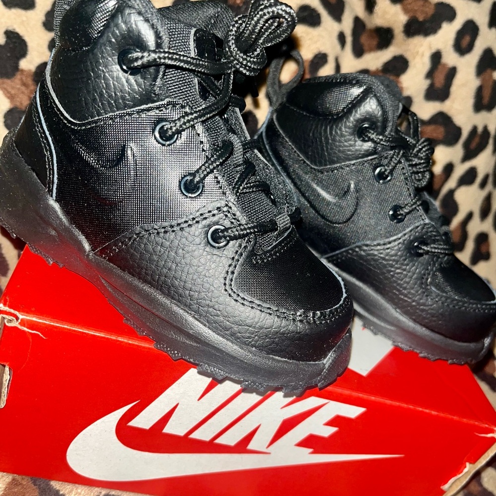 Nike Kids Black Boots